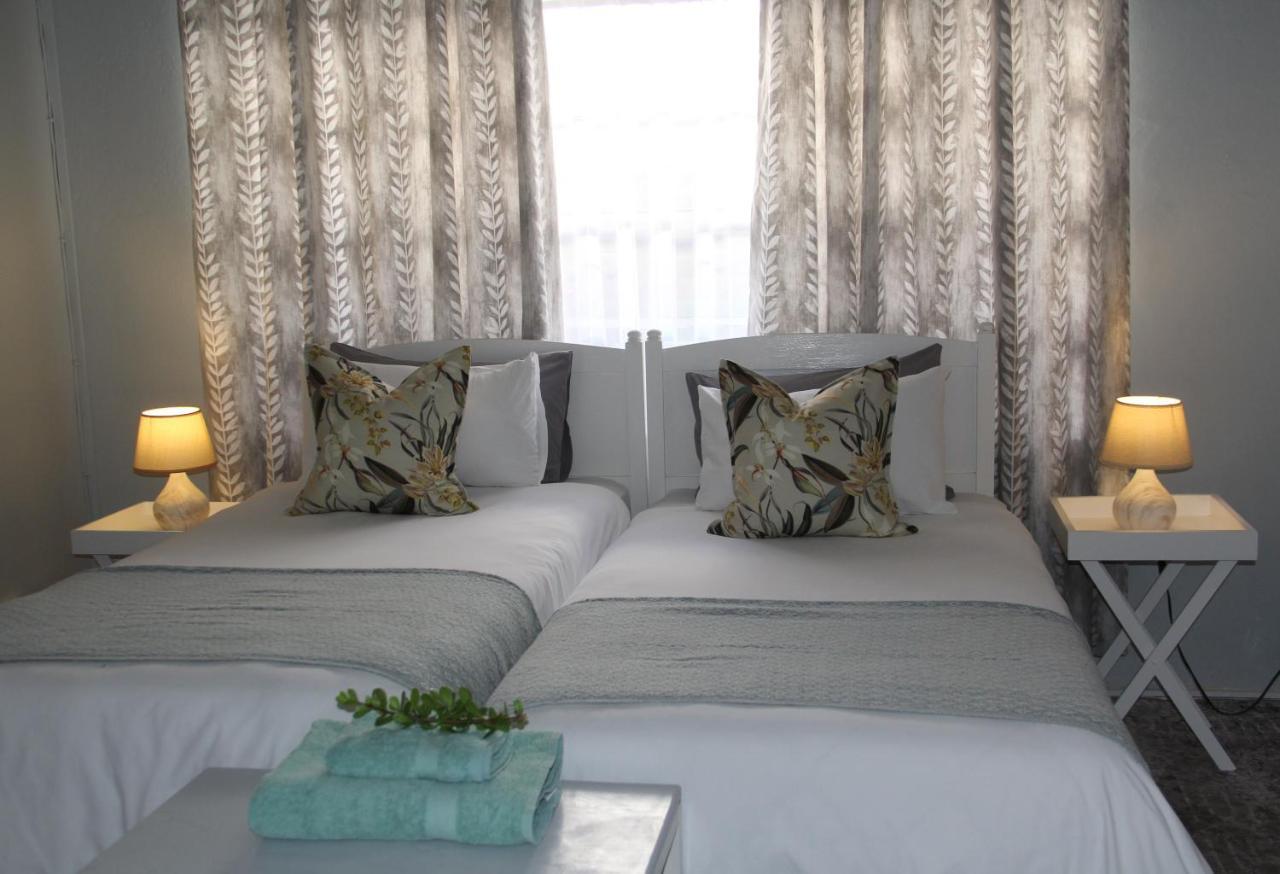 Graaff-Reinet @Karoo Guesthouse מראה חיצוני תמונה